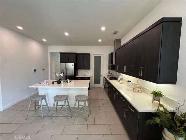 111 Newall, Irvine, CA 92618