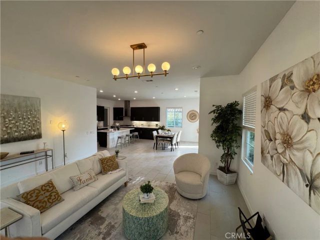 111 Newall, Irvine, CA 92618