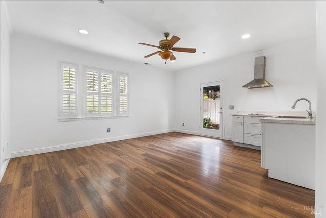 103 Paul Wittke Dr, Healdsburg, CA 95448