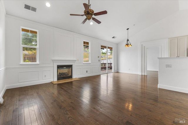 103 Paul Wittke Dr, Healdsburg, CA 95448