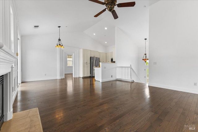 103 Paul Wittke Dr, Healdsburg, CA 95448