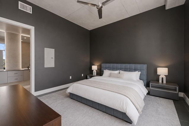 800 W 5th ST 1004, Austin, TX 78703