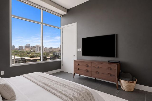800 W 5th ST 1004, Austin, TX 78703