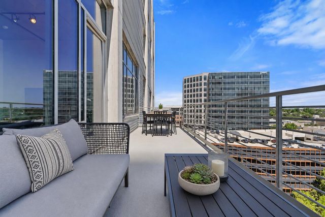 800 W 5th ST 1004, Austin, TX 78703