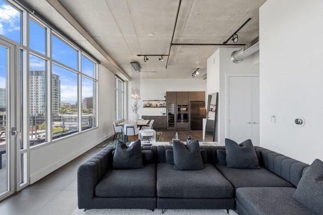800 W 5th ST 1004, Austin, TX 78703