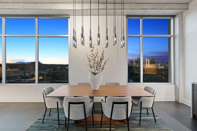 800 W 5th ST 1004, Austin, TX 78703