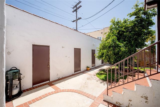 216 E Windsor Road 2, Glendale, CA 91205