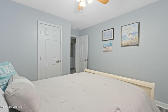 2421 Beachview Drive, H15, Ocean Springs, MS 39564