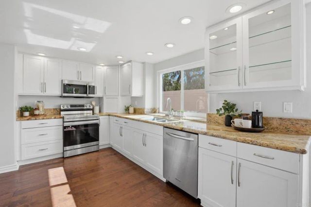 3286 San Helena Drive, Oceanside, CA 92056