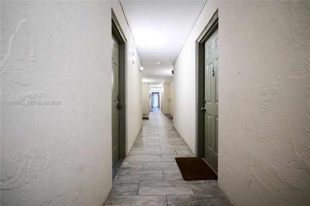 8240 SW 210th St 207, Cutler Bay, FL 33189