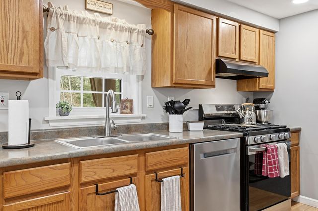 378 School Street, Berwick, ME 03901