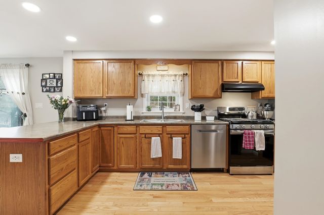 378 School Street, Berwick, ME 03901