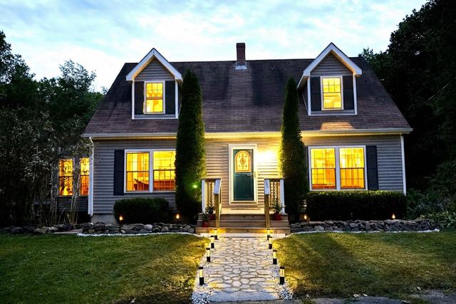 378 School Street, Berwick, ME 03901