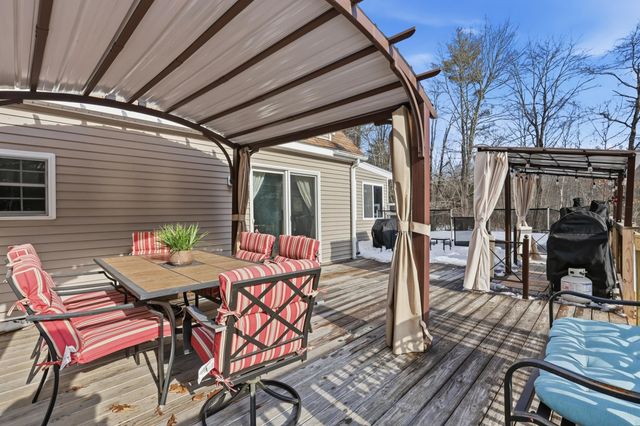 378 School Street, Berwick, ME 03901