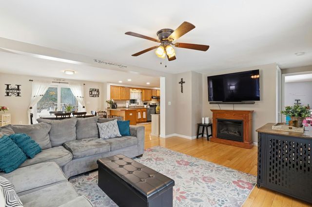 378 School Street, Berwick, ME 03901