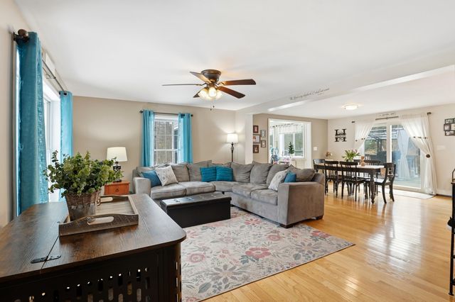 378 School Street, Berwick, ME 03901