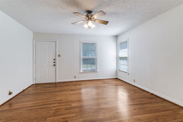 6523 Santa Fe Avenue, Dallas, TX 75223