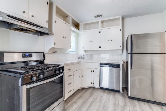 6523 Santa Fe Avenue, Dallas, TX 75223