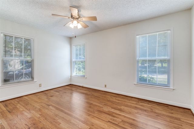 6523 Santa Fe Avenue, Dallas, TX 75223