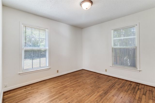 6523 Santa Fe Avenue, Dallas, TX 75223