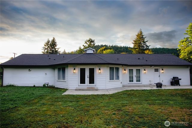 18715 Pioneer Way E, Orting, WA 98360