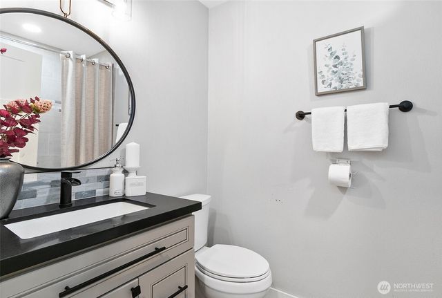 18715 Pioneer Way E, Orting, WA 98360