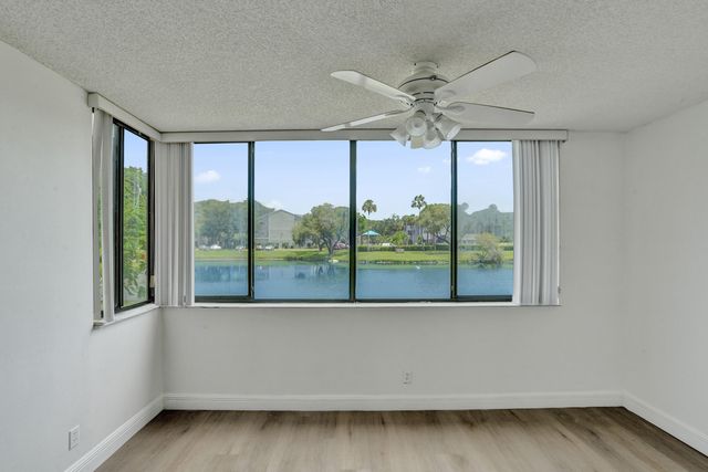 8030 Hampton Boulevard 106, North Lauderdale, FL 33068