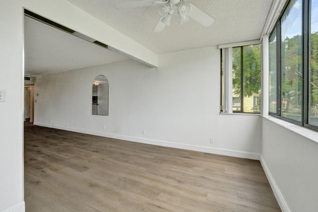 8030 Hampton Boulevard 106, North Lauderdale, FL 33068