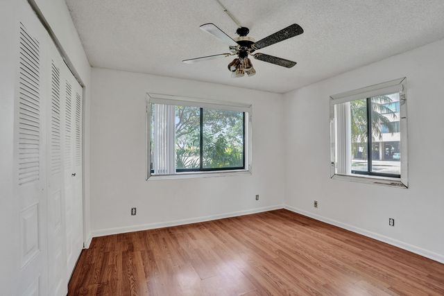 8030 Hampton Boulevard 106, North Lauderdale, FL 33068