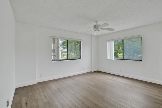 8030 Hampton Boulevard 106, North Lauderdale, FL 33068
