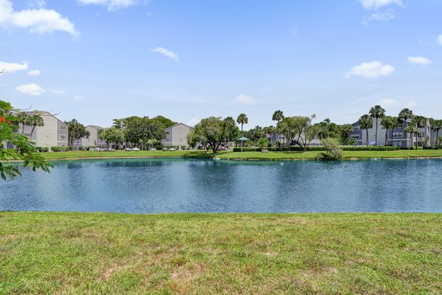 8030 Hampton Boulevard 106, North Lauderdale, FL 33068