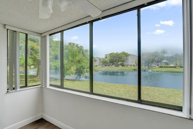 8030 Hampton Boulevard 106, North Lauderdale, FL 33068