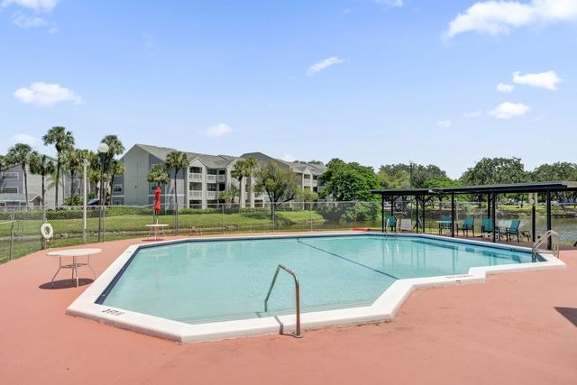 8030 Hampton Boulevard 106, North Lauderdale, FL 33068