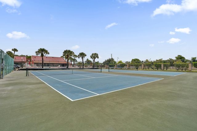 8030 Hampton Boulevard 106, North Lauderdale, FL 33068