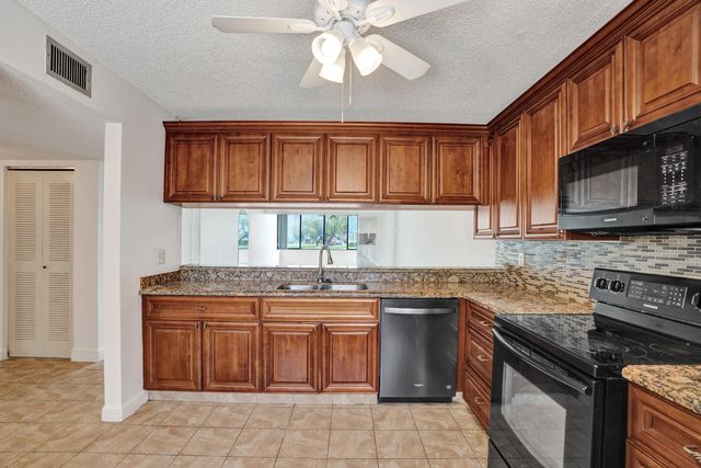 8030 Hampton Boulevard 106, North Lauderdale, FL 33068