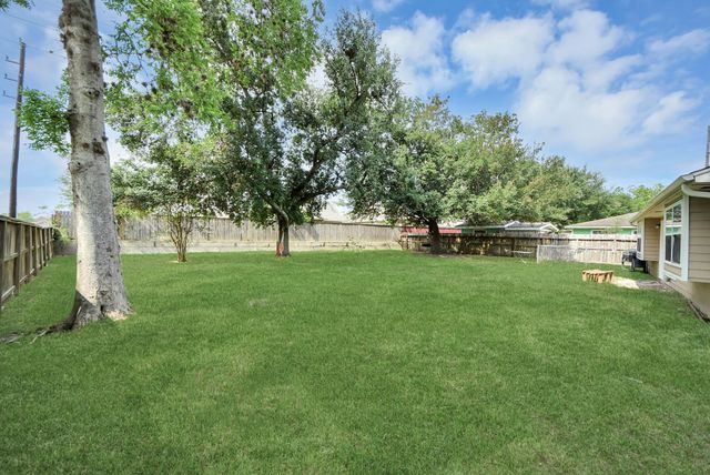 10603 Thorncliff Drive, Humble, TX 77396