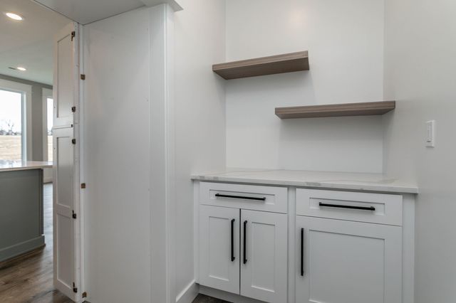 15211 CONGAREE DR, Ashland, MO 65010