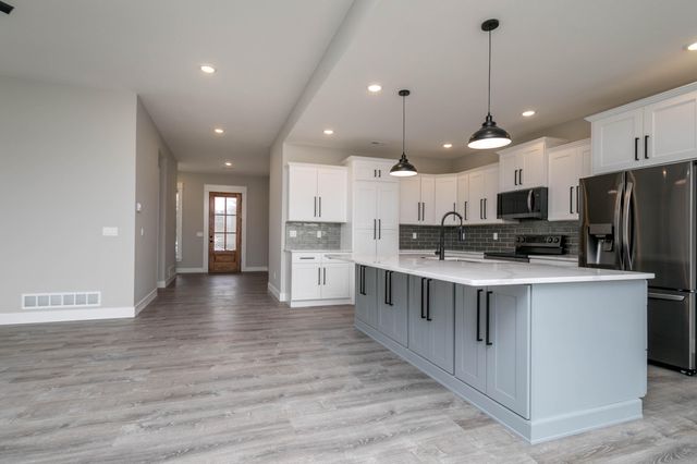 15211 CONGAREE DR, Ashland, MO 65010