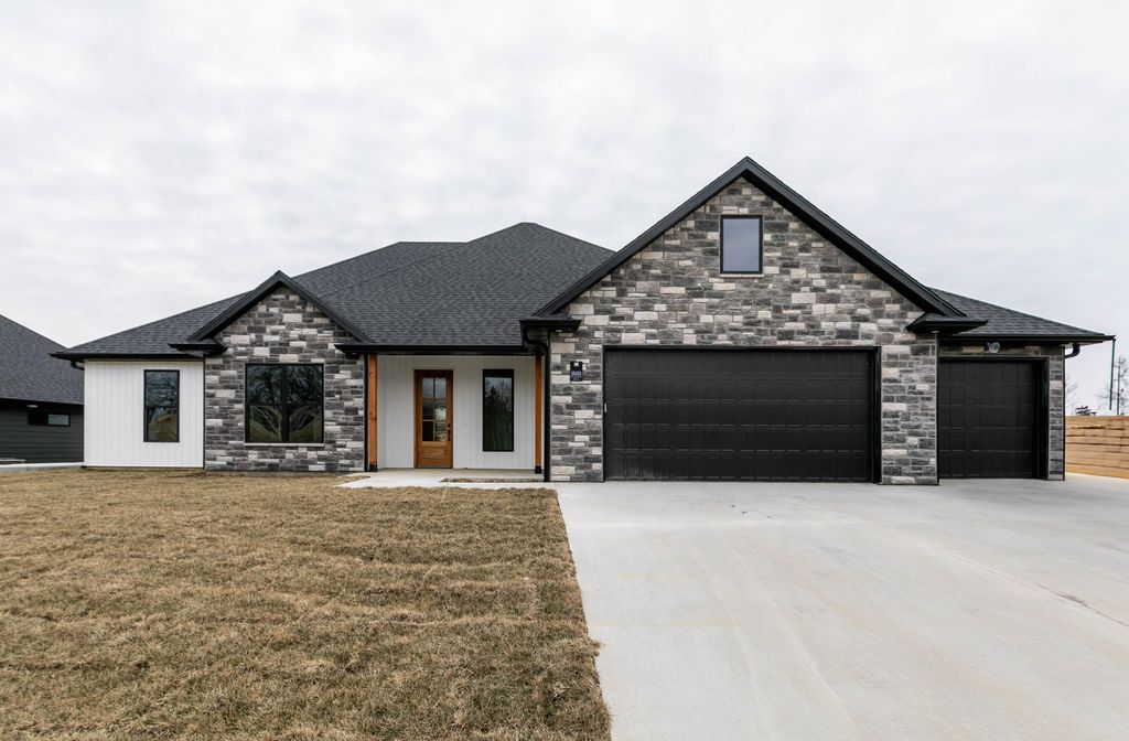 15211 CONGAREE DR, Ashland, MO 65010