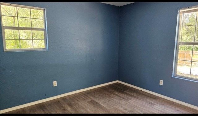 410 W 11th Street, Bonham, TX 75418