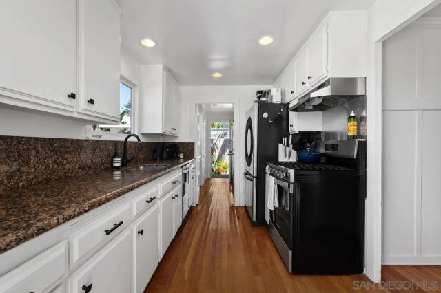 7847-49 Exchange Place, La Jolla, CA 92037
