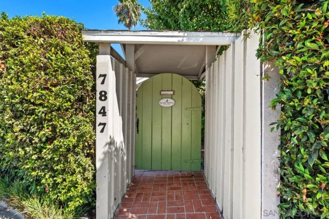 7847-49 Exchange Place, La Jolla, CA 92037