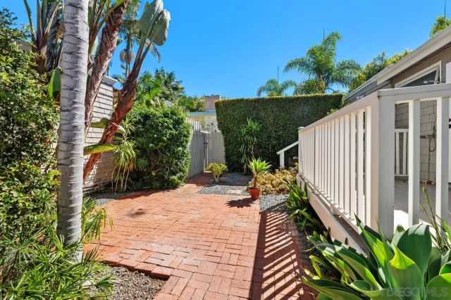 7847-49 Exchange Place, La Jolla, CA 92037