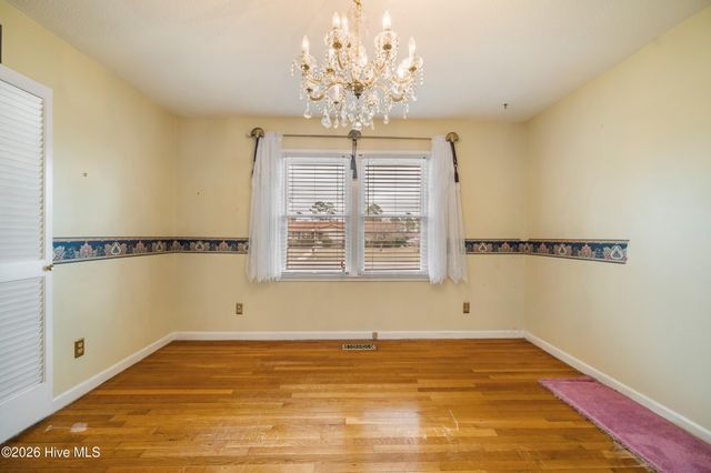 607 Bedford Road, Fayetteville, NC 28303