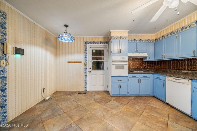 607 Bedford Road, Fayetteville, NC 28303