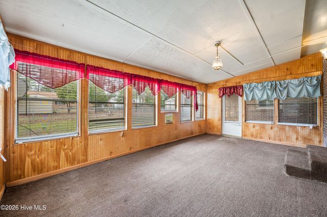 607 Bedford Road, Fayetteville, NC 28303