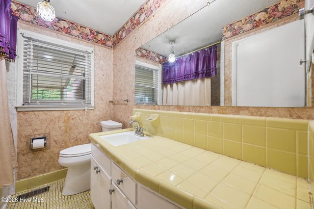 607 Bedford Road, Fayetteville, NC 28303