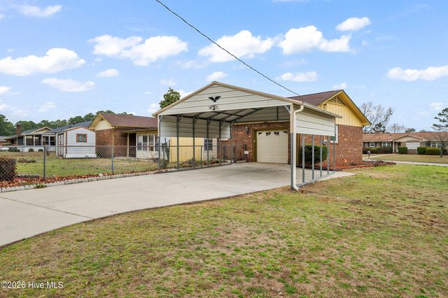 607 Bedford Road, Fayetteville, NC 28303