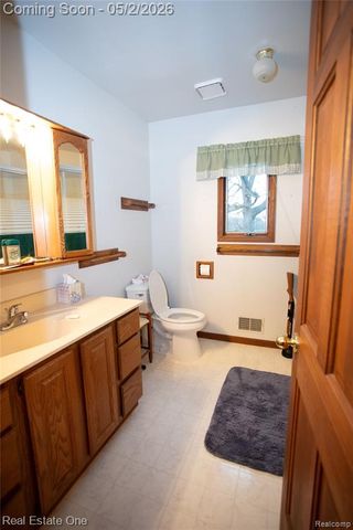 246 Nicklas Court, Oxford, MI 48371