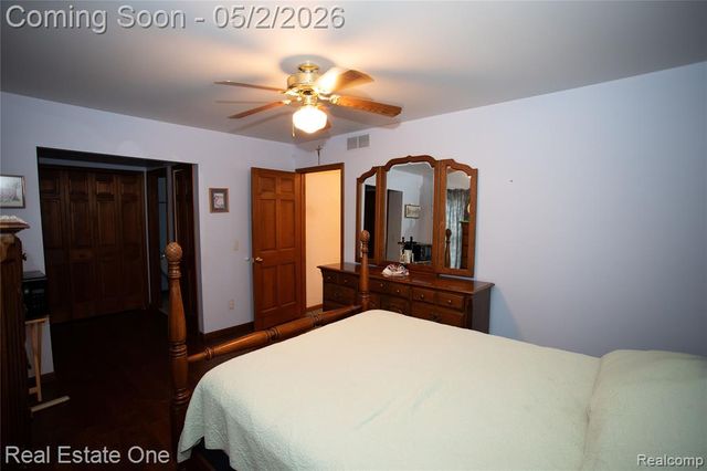 246 Nicklas Court, Oxford, MI 48371